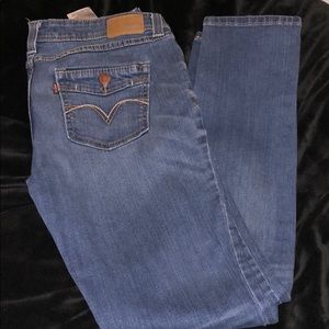 Women’s Levi Jeans
